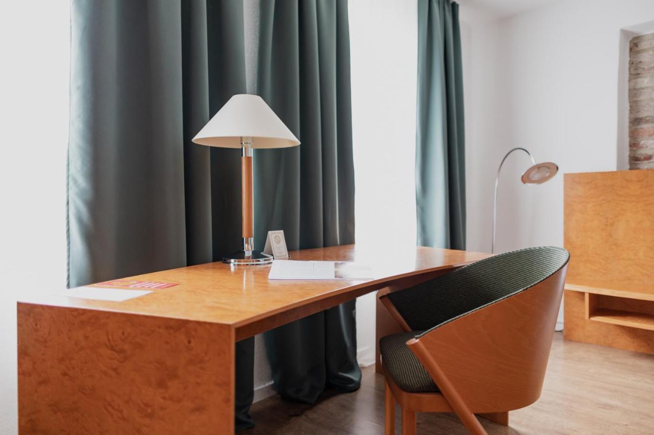 Hotel Cristallo Ландсхут Екстериор снимка